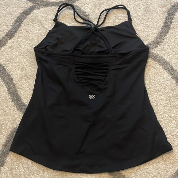 Forever 21 workout tank - Picture 2 of 3